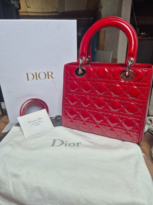Christian Dior Lady Dior Medium Kirschrot