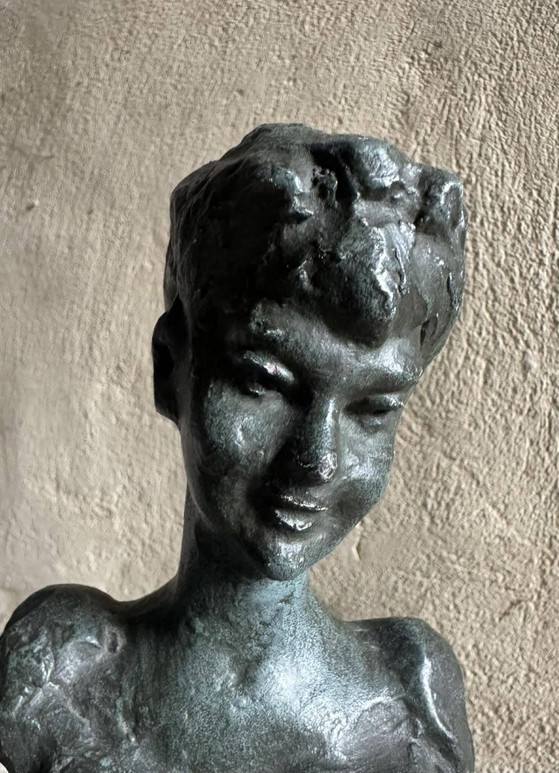 Busto de mujer firmado por Ernest Patris 🇧🇪 ( ) – Esculturas, Metal, Art Deco (photo 2 of 8)