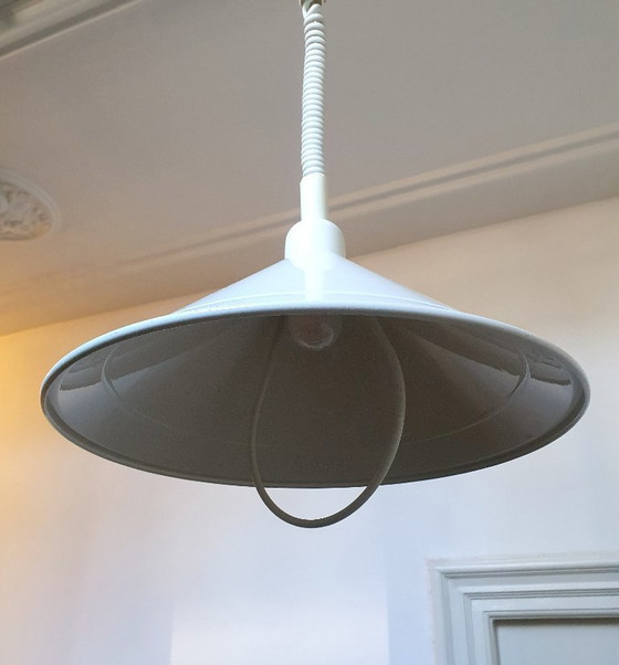 Image 1 of Lampada a sospensione vintage in metallo bianco con interruttore a cordicella