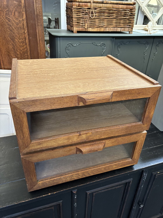 Image 1 of Armario antiguo con tapa