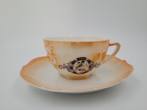 Vintage cup & saucer. Set of 4. Mint condition.