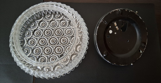 Image 1 of Plafonnier massif en verre « S » Flower des années 1970