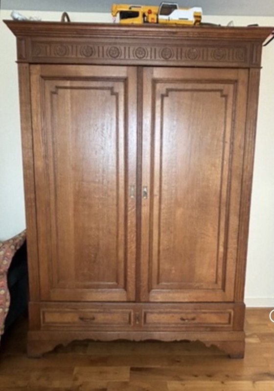 Image 1 of Kledingkast, vol eikenhout. 