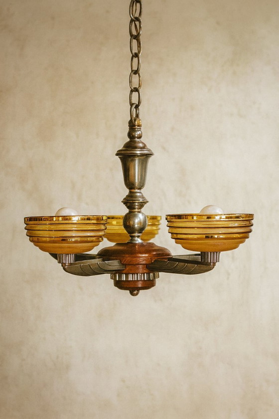 Image 1 of Lustre Art Déco Petitot – 5 feux – Bois, métal et verre ambré 1920