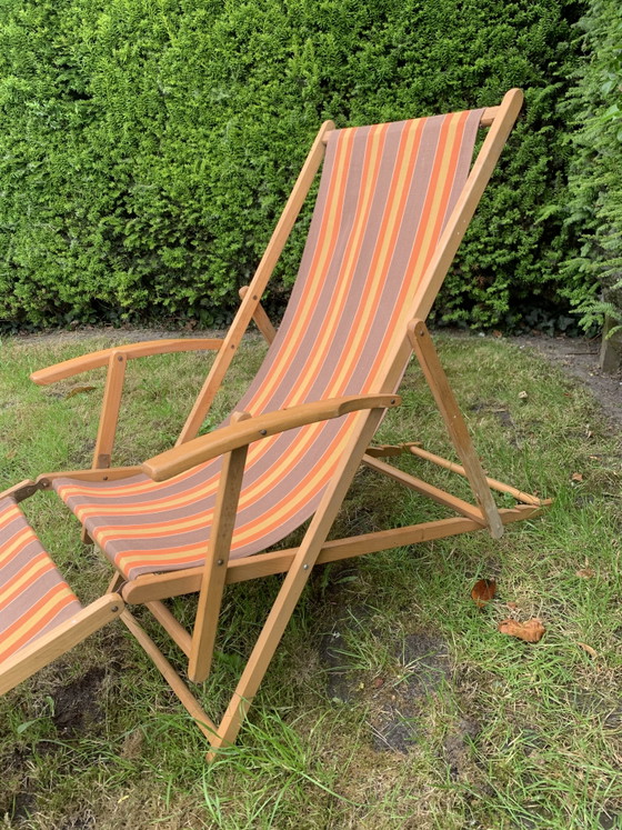 Image 1 of Vintage beach chair with footstool