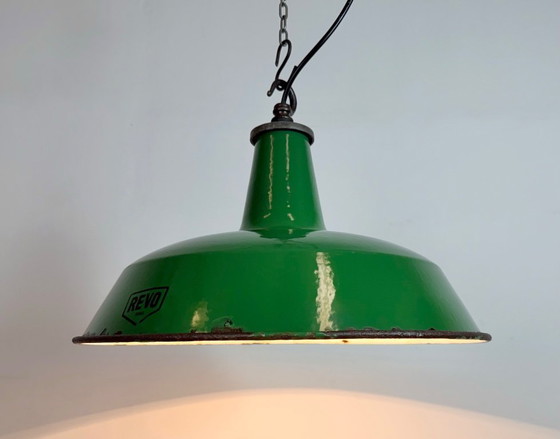 Image 1 of Industriële groene emaille hanglamp van Revo, jaren 1950.