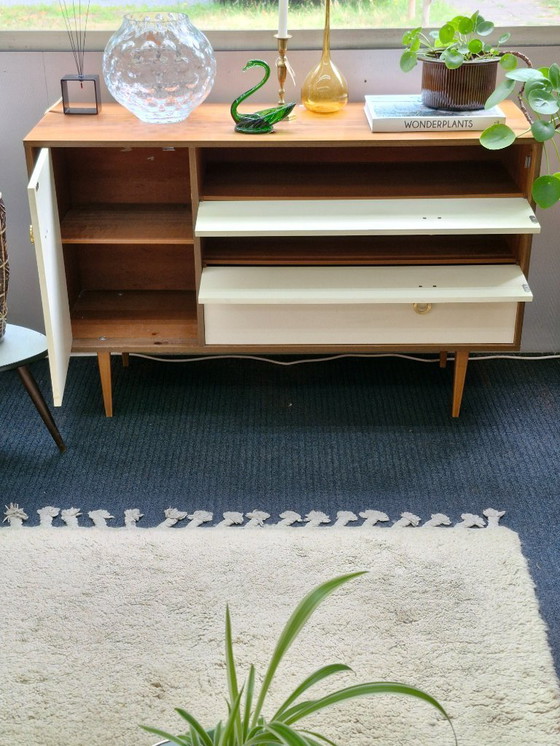 Image 1 of Mobile vintage crema / teak / maniglie in ottone anni '70
