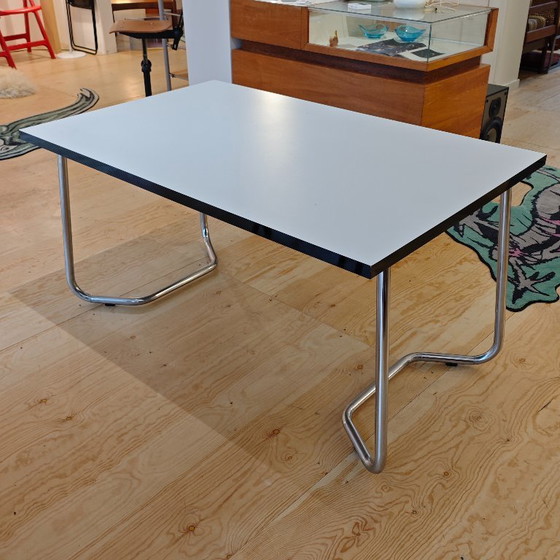 Image 1 of Vintage extendable dining table white
