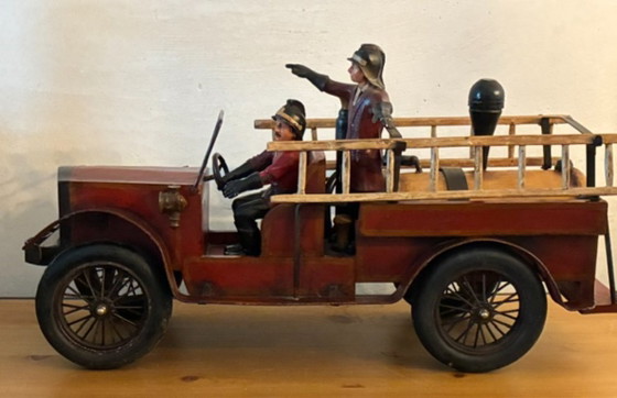 Camión de bomberos antiguo decorativo de Leonardo Luna – Objetos decorativos, Wood, Metal (photo 6 of 13)