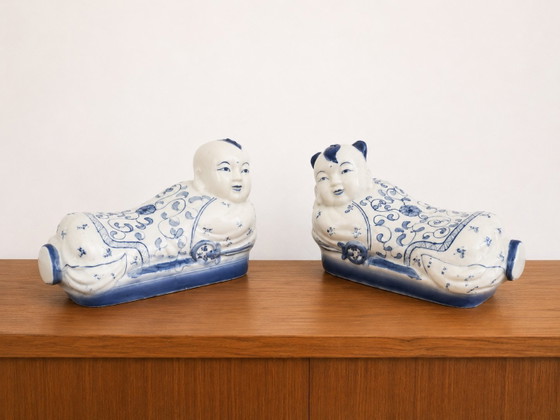Rare Pair of Opium Pillows in Genuine Porcelain – Symmetrical Collector's Duo – Decorative Objects (photo 7 of 7)