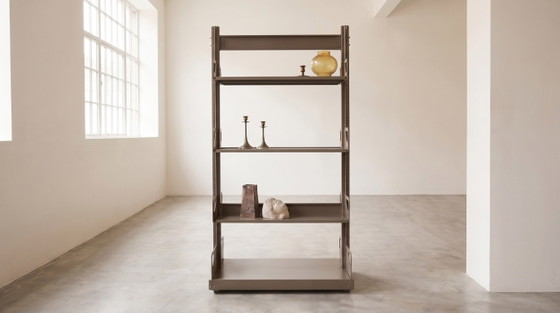 Image 1 of Étagère vintage à rebords Vago, design industriel milieu du siècle
