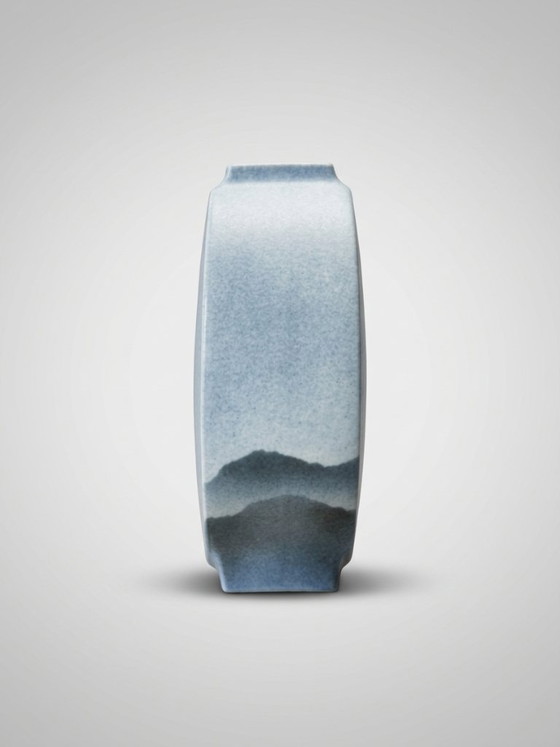 Virebent Porcelain Disc Vase – Stylized Landscape – 20 cm (photo 3 of 10)