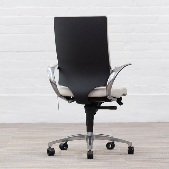 Image 1 of Dauphin In Touch 5410 Executive chair