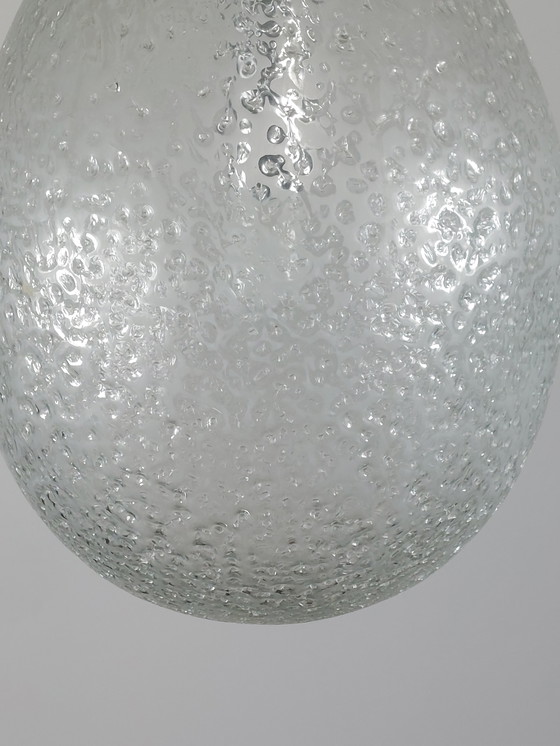 Image 1 of Lampada a sospensione vintage in vetro ghiacciato di metà secolo Doria in ottone