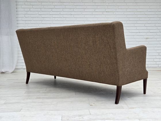 Image 1 of Canapé danois 3 places des années 1960, meuble en laine, bois de teck