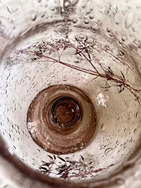 Image 1 of Biot kandelaar in paars gebubbeld glas