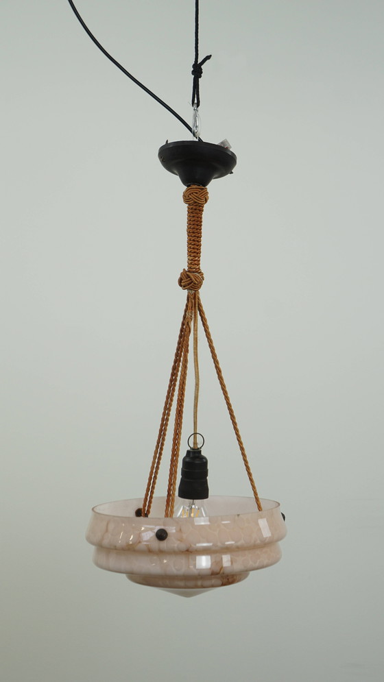 Image 1 of Lampada a sospensione vintage in vetro marmorizzato rosa tenue, design Art Déco