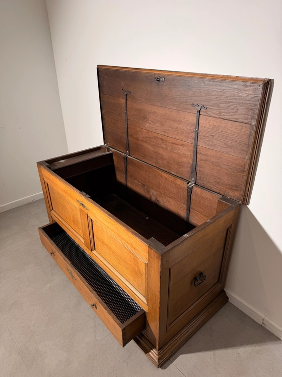 Oak Storage Chest with Lower Drawer – Storage cabinet (photo 3 of 4)