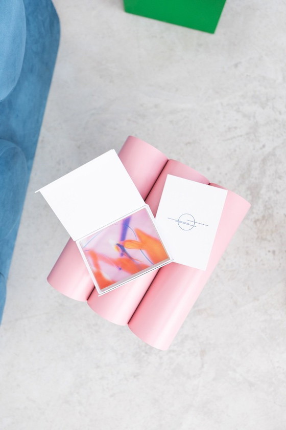 Image 1 of Mini opera d'arte serigrafica multicolore CMYK A6 di Lilxlylilxly