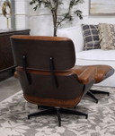 Moderne loungestoel van hout en leer met voetenbank – Premium bruin leer, walnoothout
