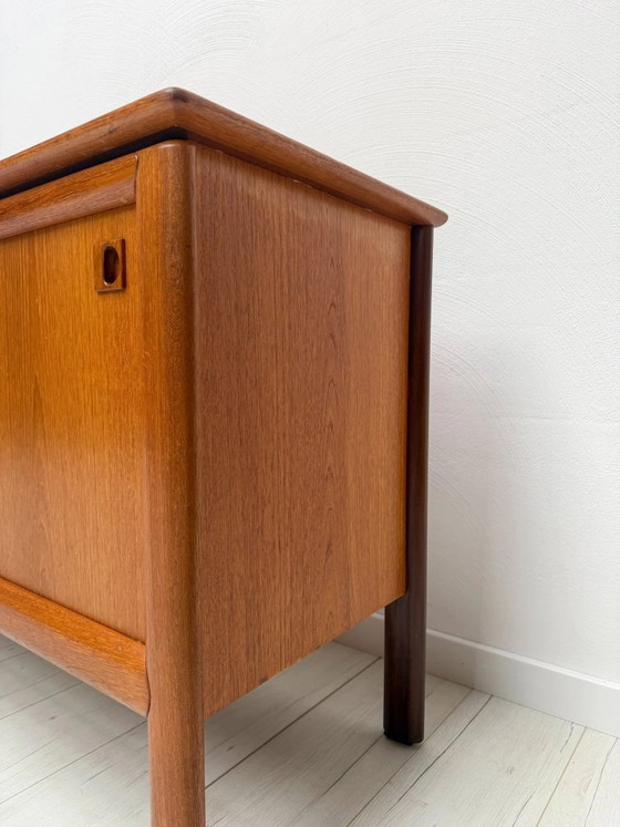 Credenza danese vintage in teak anni '60 attribuita a H.W. Klein per Bramin – Credenze, Legno (photo 4 of 14)