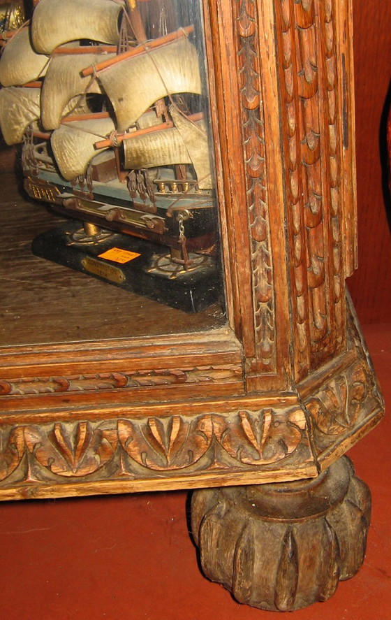 Carved wood Display cabinet with glass doors, Brown, Classicisme (photo 3 of 11)