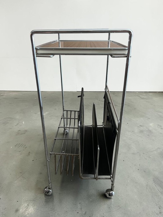 Image 1 of Vintage Zeitungswagen aus Chrom | Mid Century Beistelltisch | Deutscher Design Magazinwagen | Rollwagen | 70er Jahre