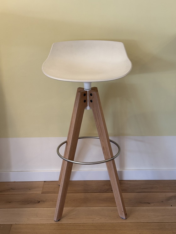 Image 1 of Mesa de bar La Palma Brunch con 4 taburetes de bar MDF Italia