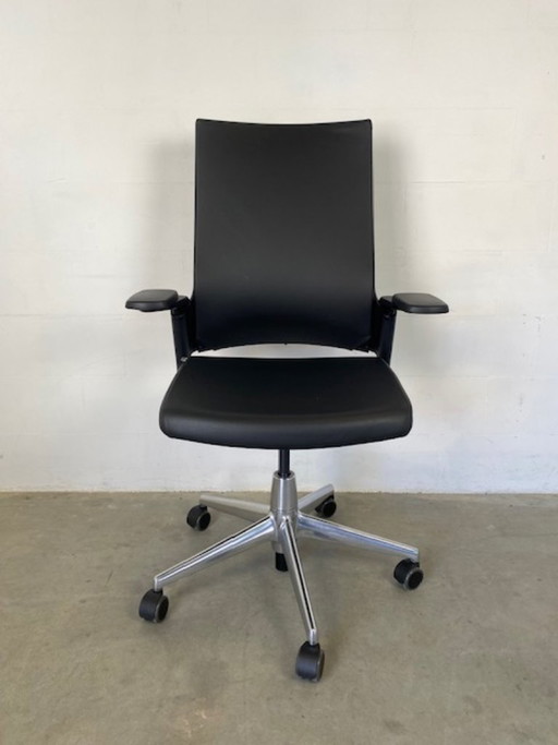 Ahrend bureaustoel 2020 black leather design Paul Brooks
