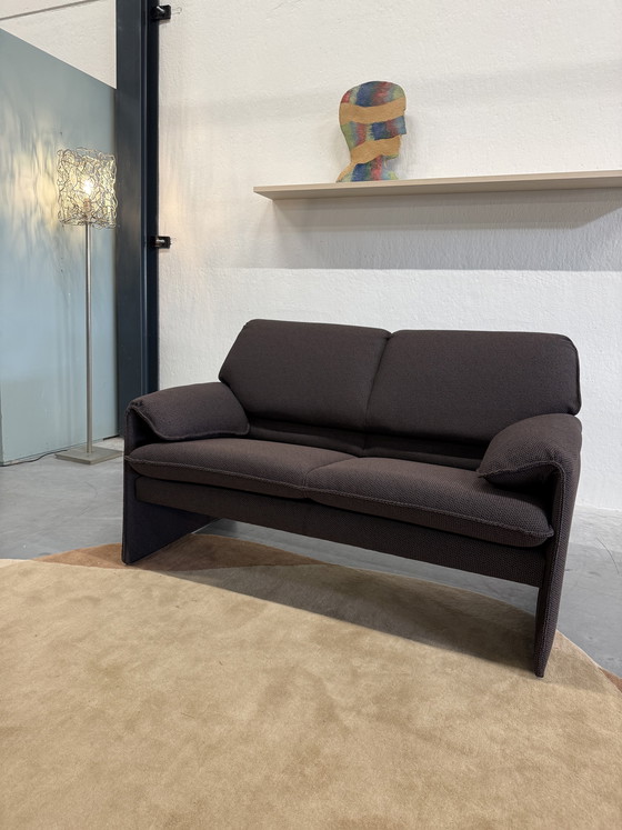 Image 1 of Leolux Bora Beta 2-Sitzer-Sofa, Stoff Tiempo braun