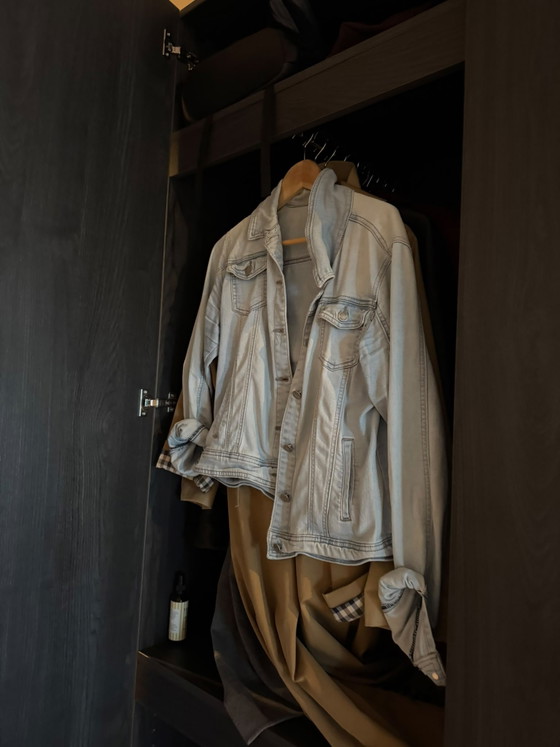 Image 1 of Custom-made wardrobe / clothes cupboard in brown/black wood. 260 high