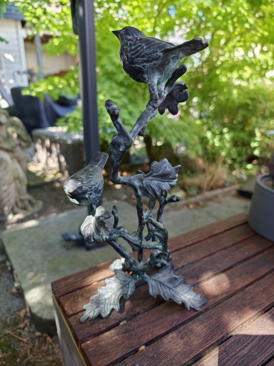 Image 1 of Sculpture en bronze : 2 oiseaux sur des branches feuillues, belle patine