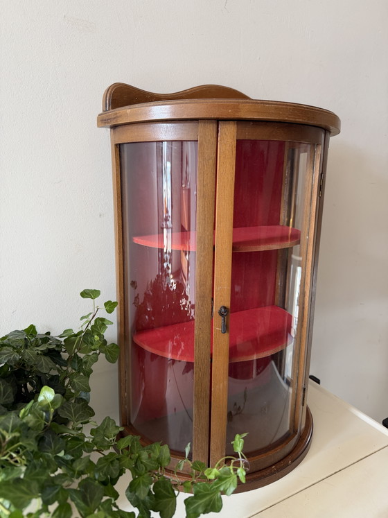 Vitrina antigua con cristal convexo – Objetos decorativos, Wood (photo 4 of 5)