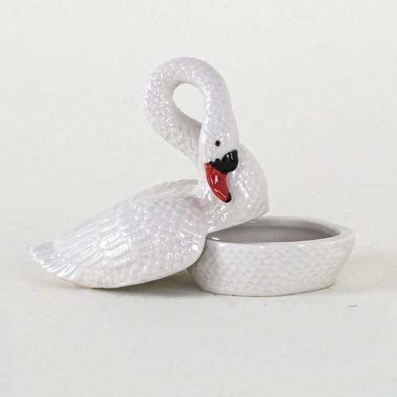 Image 1 of Porseleinen zwanendoos, jaren 60, gemaakt in Europa.