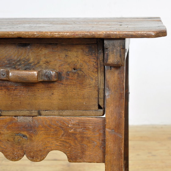 Image 1 of Table espagnole, XVIIIe siècle