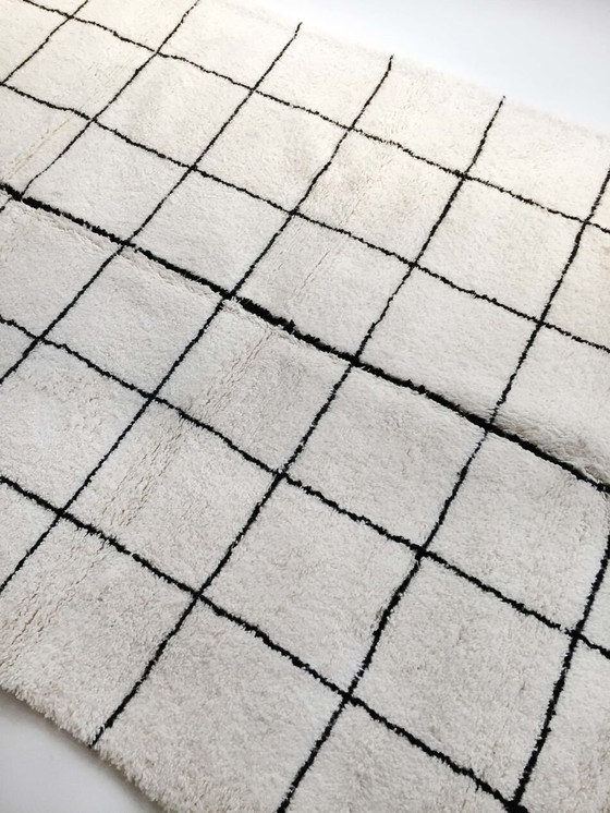 Image 1 of Tapis blanc avec des carreaux 250cmx150cm