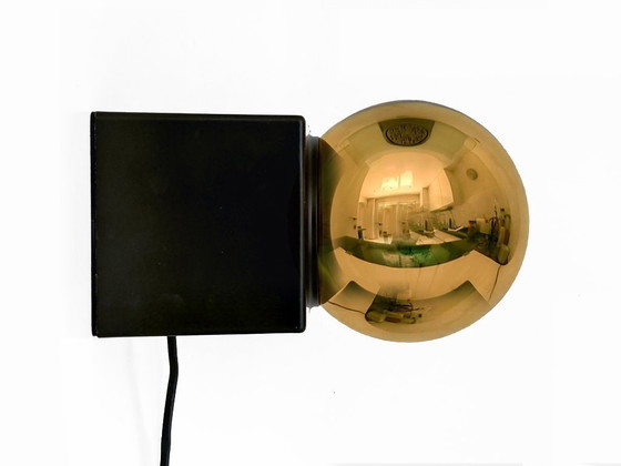 Image 1 of Philips cube table lamp gold
