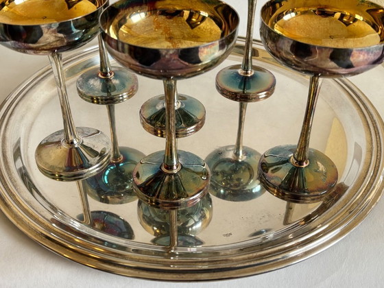 Image 1 of 6 verres vintage en métal argenté et un plateau