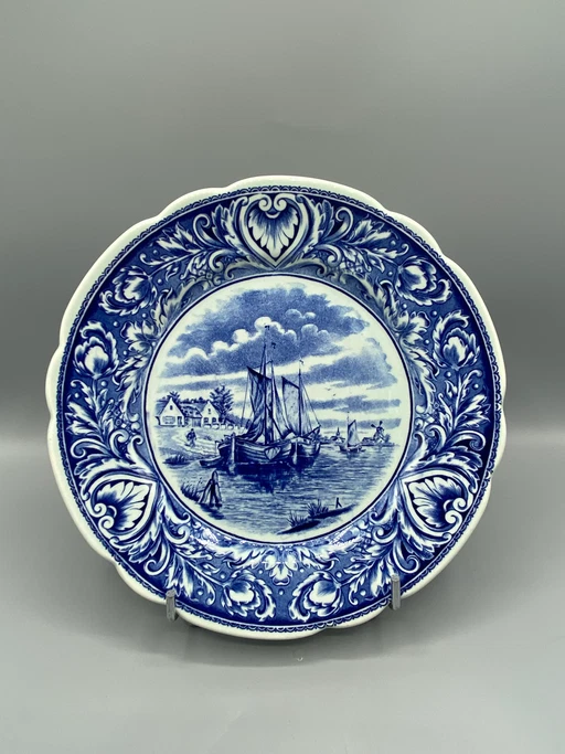 Assiette décorative Sphinx royal Maastricht – Delft – Paysage néerlandais avec voiliers – servies, Ceramic