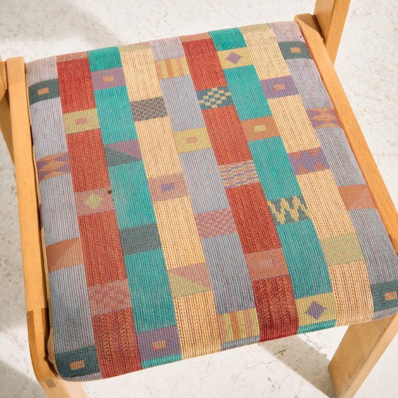 Image 1 of Stapelbarer Buchenholzstuhl