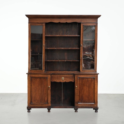 Wunderschöner antiker englischer Buffetschrank aus dem 18. Jahrhundert aus Eichenholz mit Originalglas und zeitlosem Design