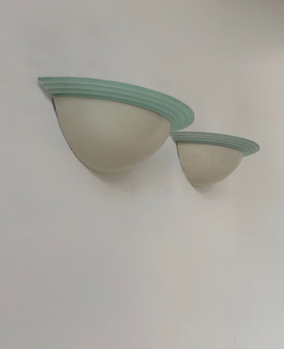 Image 1 of Paire d'appliques vintage demi-lune, perspex et métal blanc, France, 1970