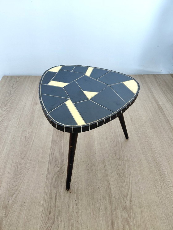 Image 1 of Tavolino anni Cinquanta con piano in ceramica