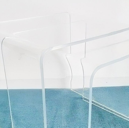 Mid-century Italiaanse plexiglas bijzettafels acryl space age nesting set 1970's