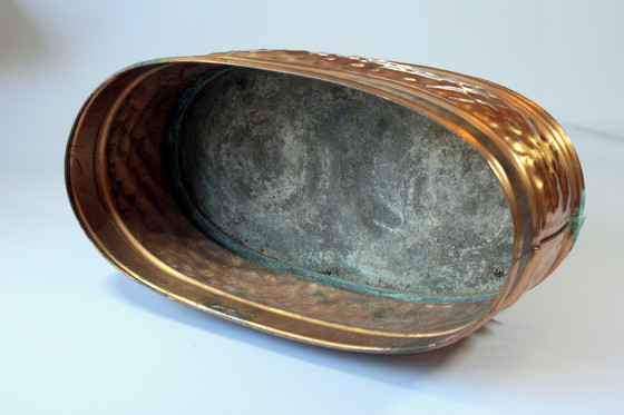 Image 1 of Belle jardinerie en cuivre avec fond en laiton sur pieds en bois - Vintage