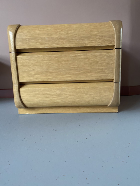 Image 1 of Cómoda de diseño Moser: mesita de noche escultural, estilo moderno de mediados de siglo, década de 1970