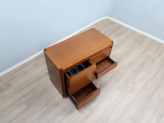 Image 1 of Mobile bar serie Angelo Mangiarotti 4D in noce nazionale anni '70