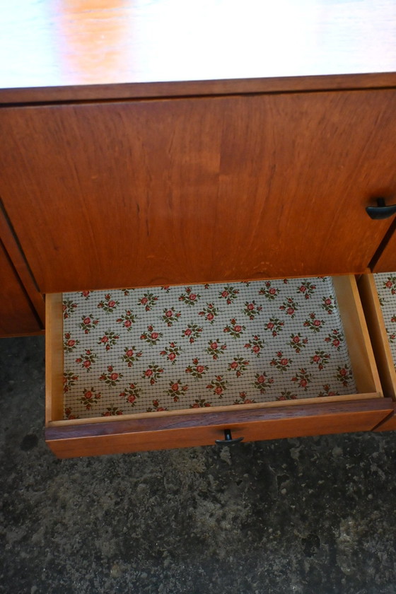 Image 1 of Beautiful large Mid-Century teak wood sideboard