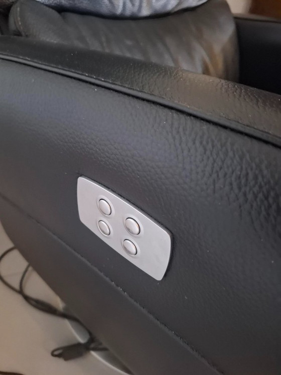 Image 1 of Fauteuil inclinable électrique Hjort Knudsen