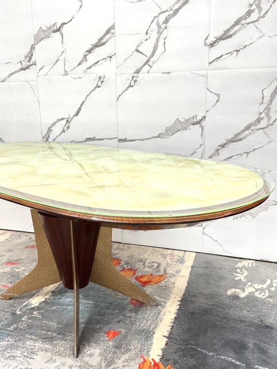 Image 1 of TABLE DE SALLE À MANGER DES ANNÉES 1950 EN PALISSANDRE, VERRE MARBRÉ ET LAITON